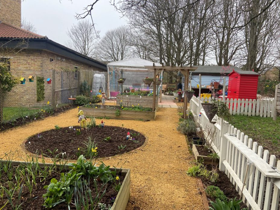 Active Local red shed gardening project